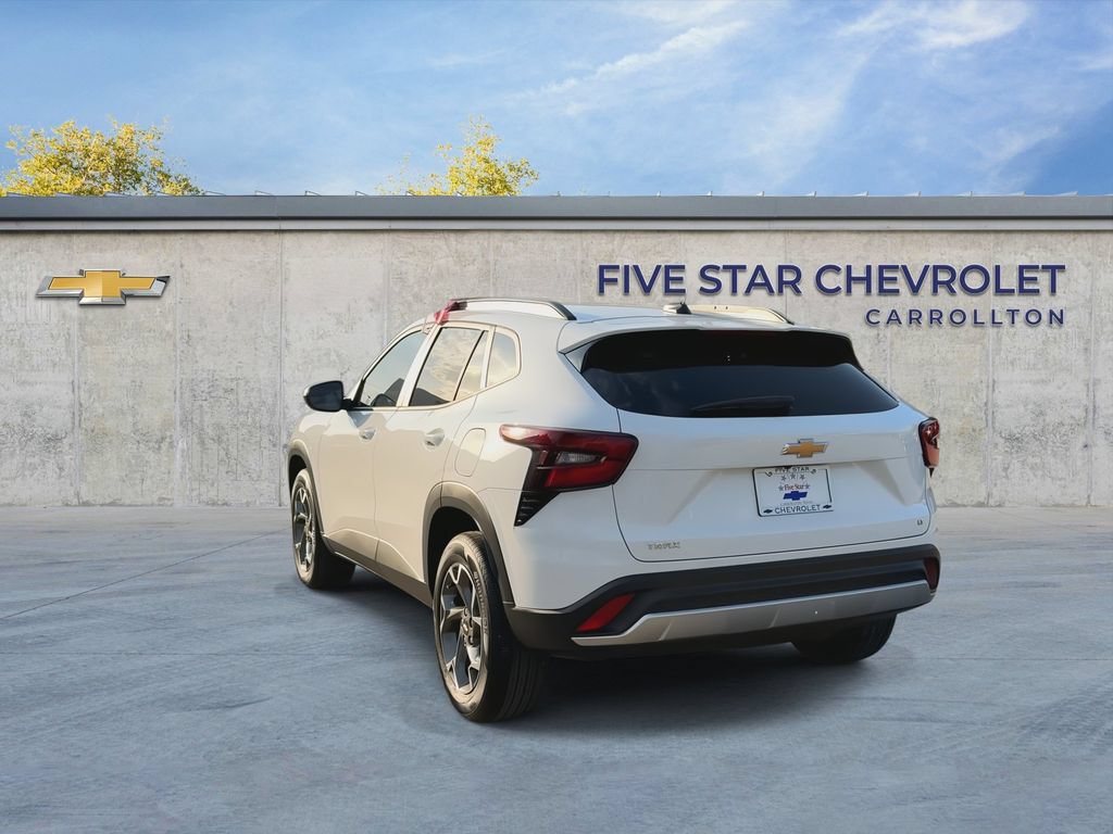 Used 2026 Chevrolet Trax LT w/ Sunroof Package FWD image 7
