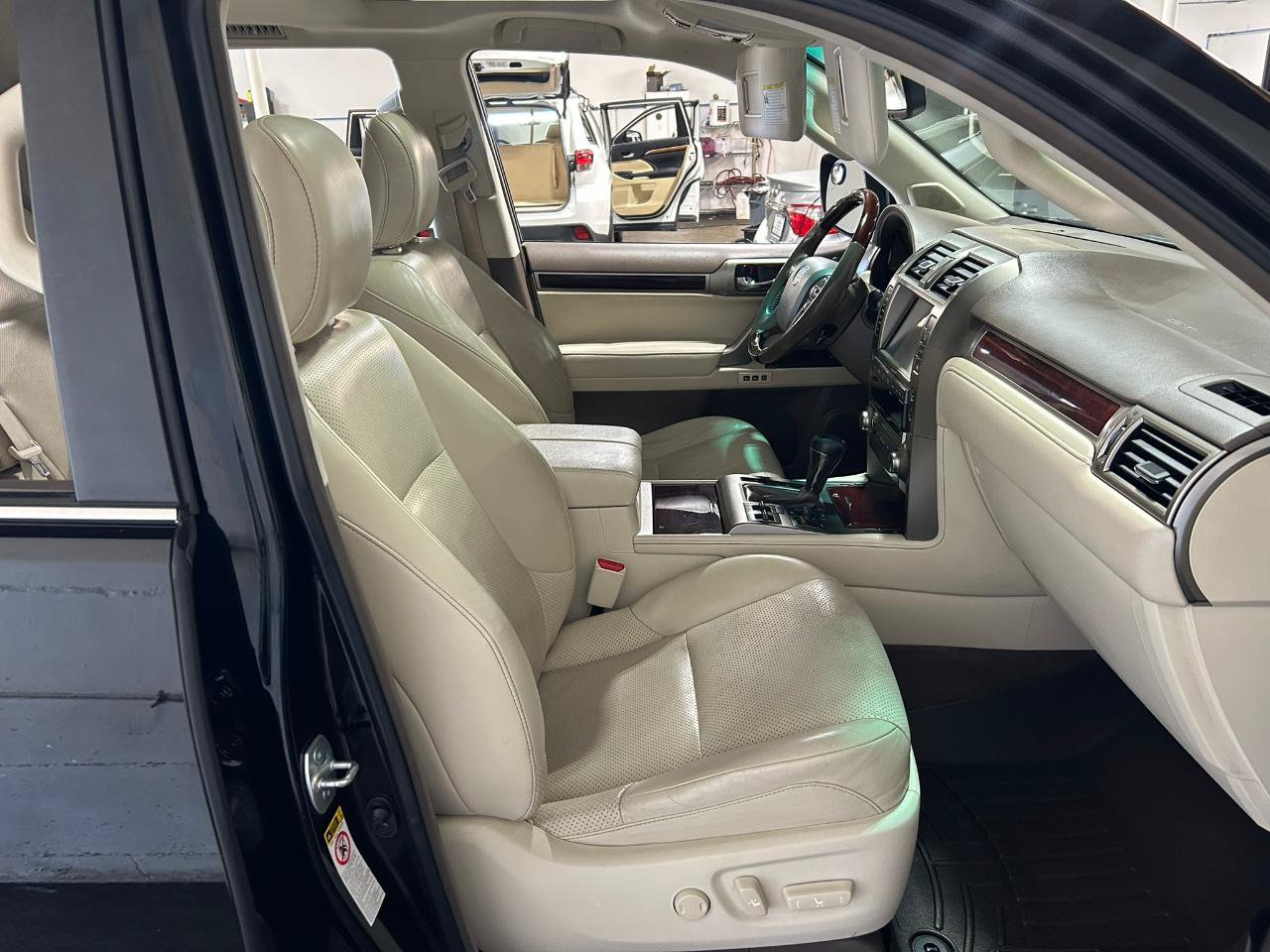 Used 2015 Lexus GX 460 Luxury AWD/4WD image 20