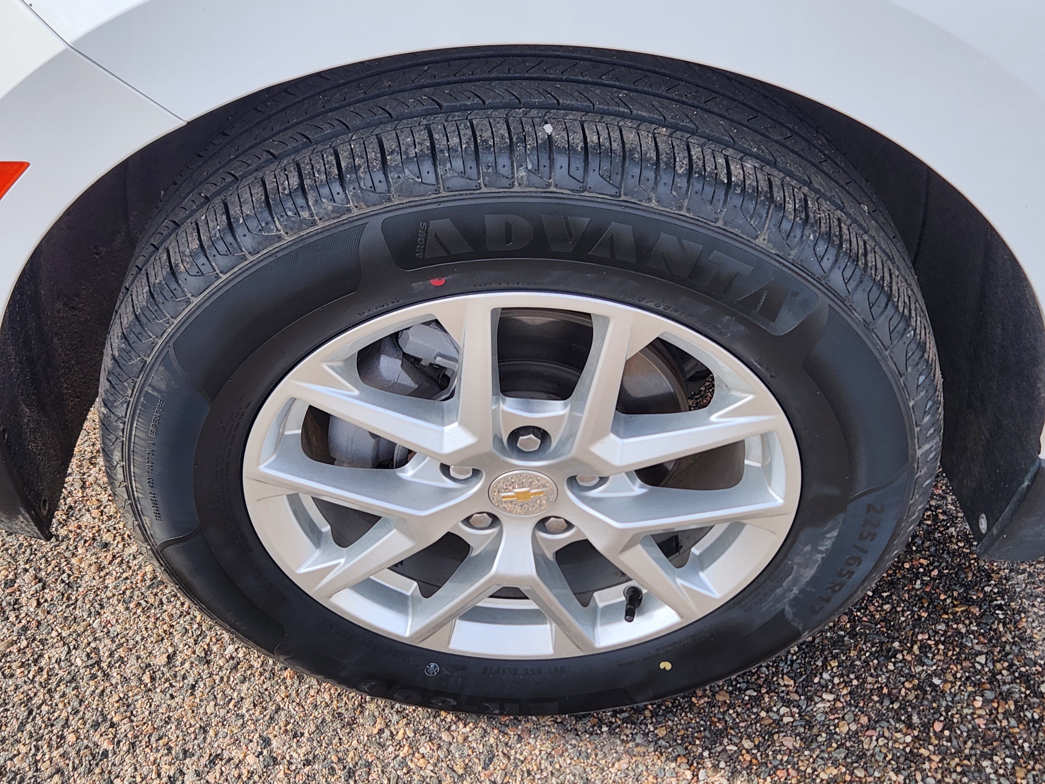 Used 2024 Chevrolet Equinox LT AWD/4WD image 7