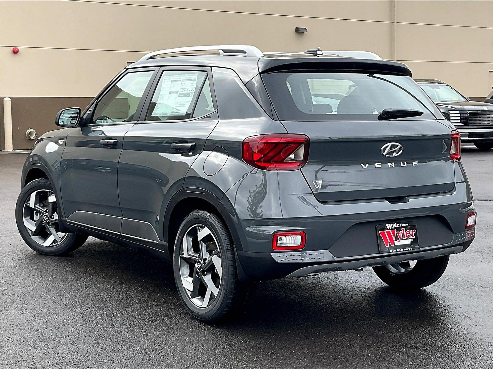 New 2026 Hyundai Venue SEL FWD image 4