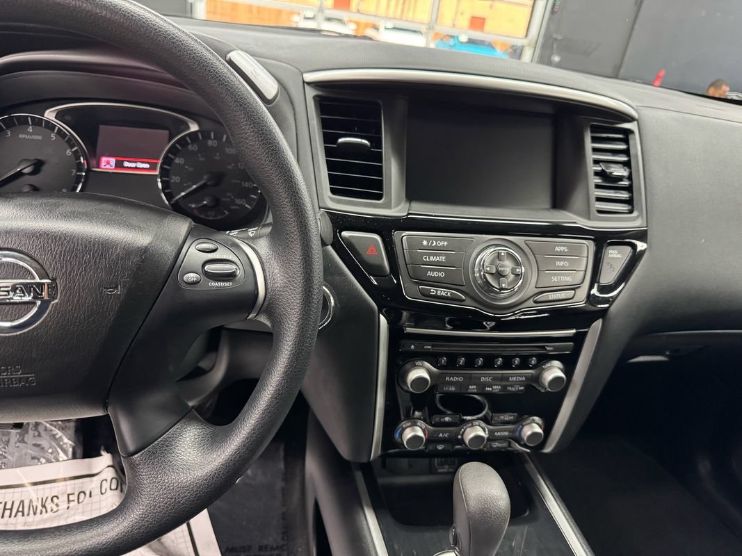Used 2018 Nissan Pathfinder S AWD/4WD image 27