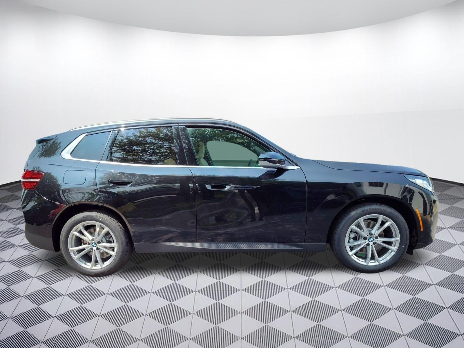 Certified 2025 BMW X3 xDrive30i w/ Convenience Package AWD/4WD image 8