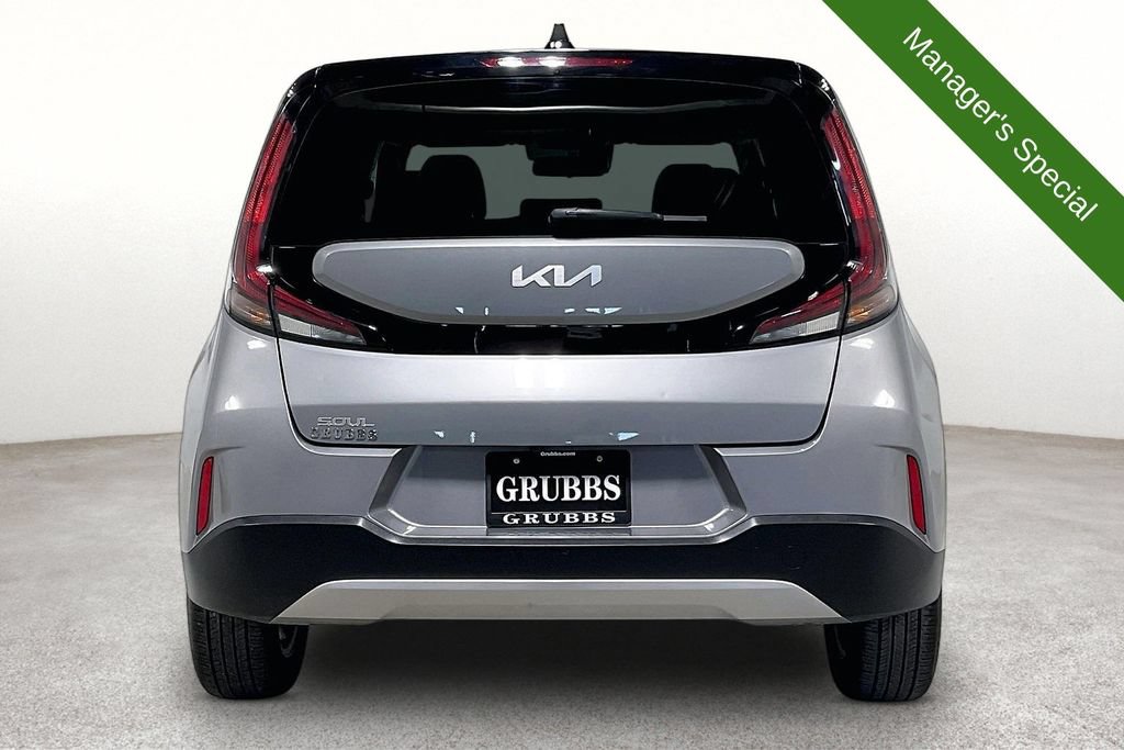 Used 2025 Kia Soul LX w/ LX Technology Package FWD image 5