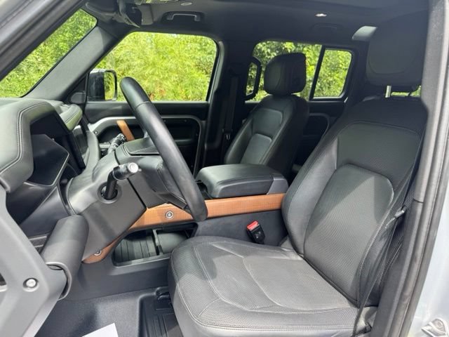 Certified 2023 Land Rover Defender 110 X-Dynamic SE AWD/4WD image 10