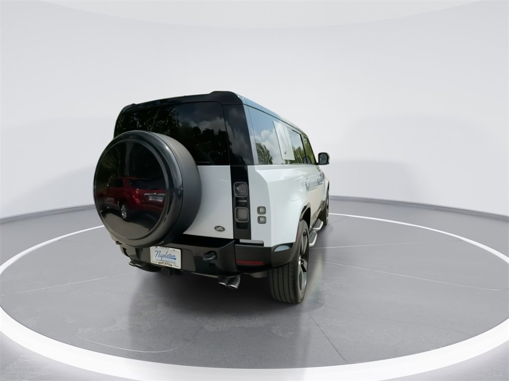 Used 2023 Land Rover Defender 110 V8 image 10