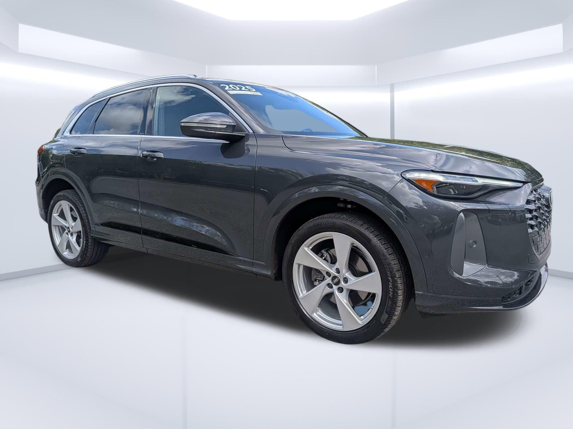 Certified 2025 Audi Q5 Premium