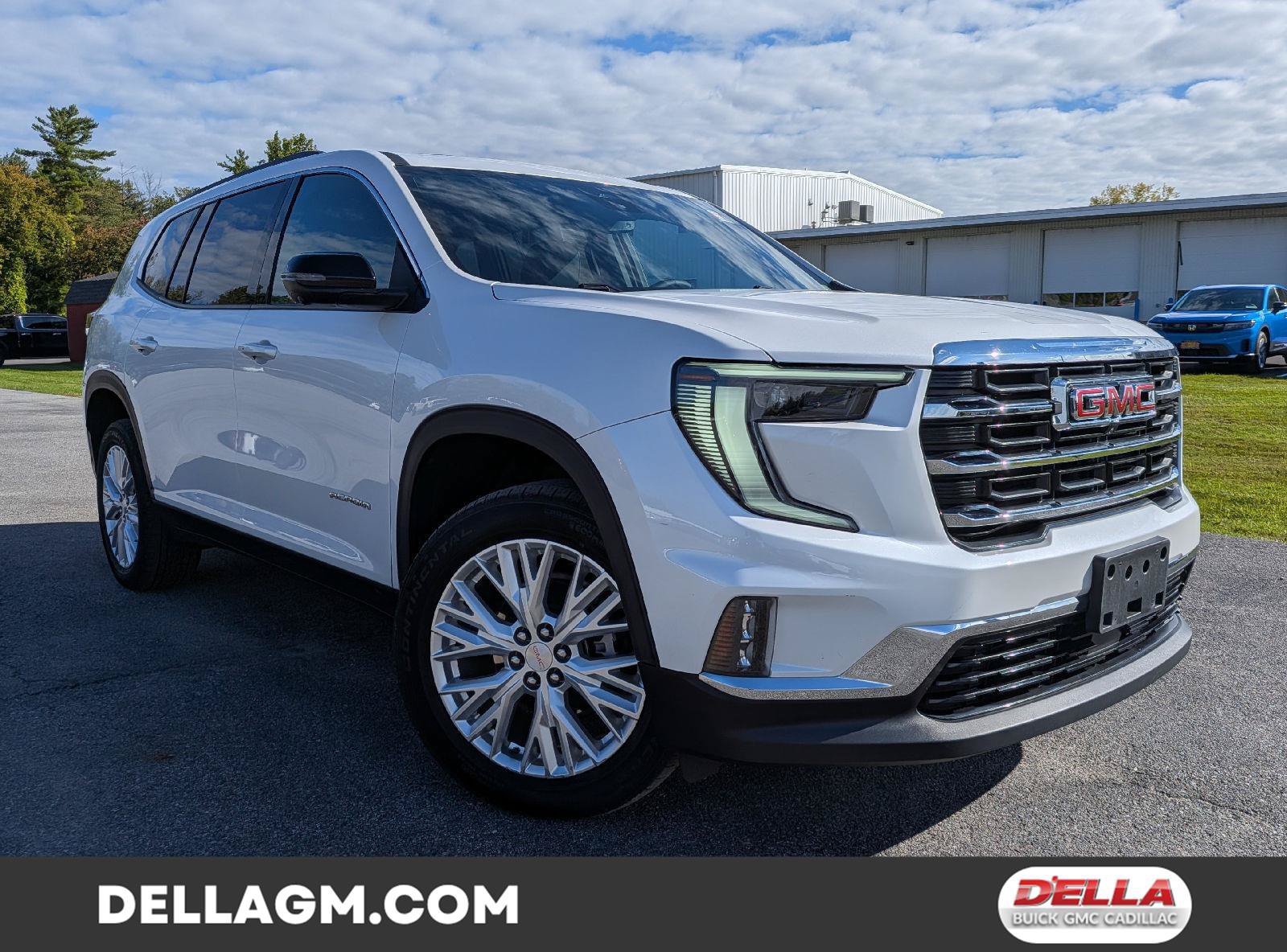 Used 2024 GMC Acadia Elevation w/ Luxury Package AWD/4WD image 1