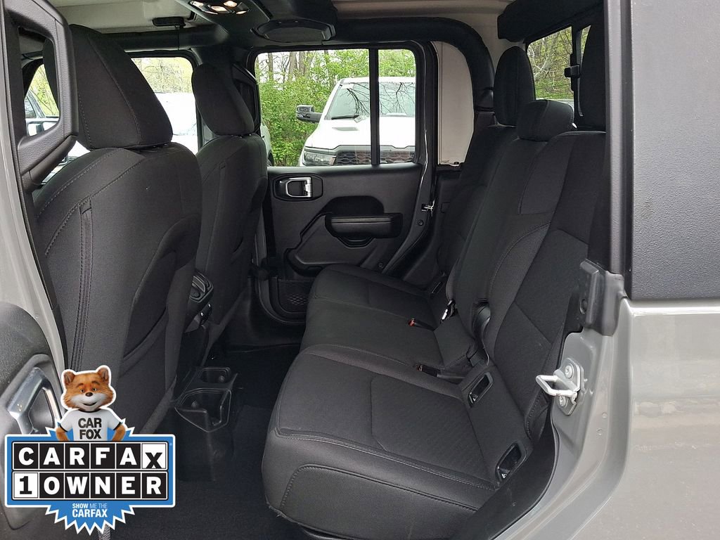Used 2022 Jeep Gladiator Willys AWD/4WD image 10
