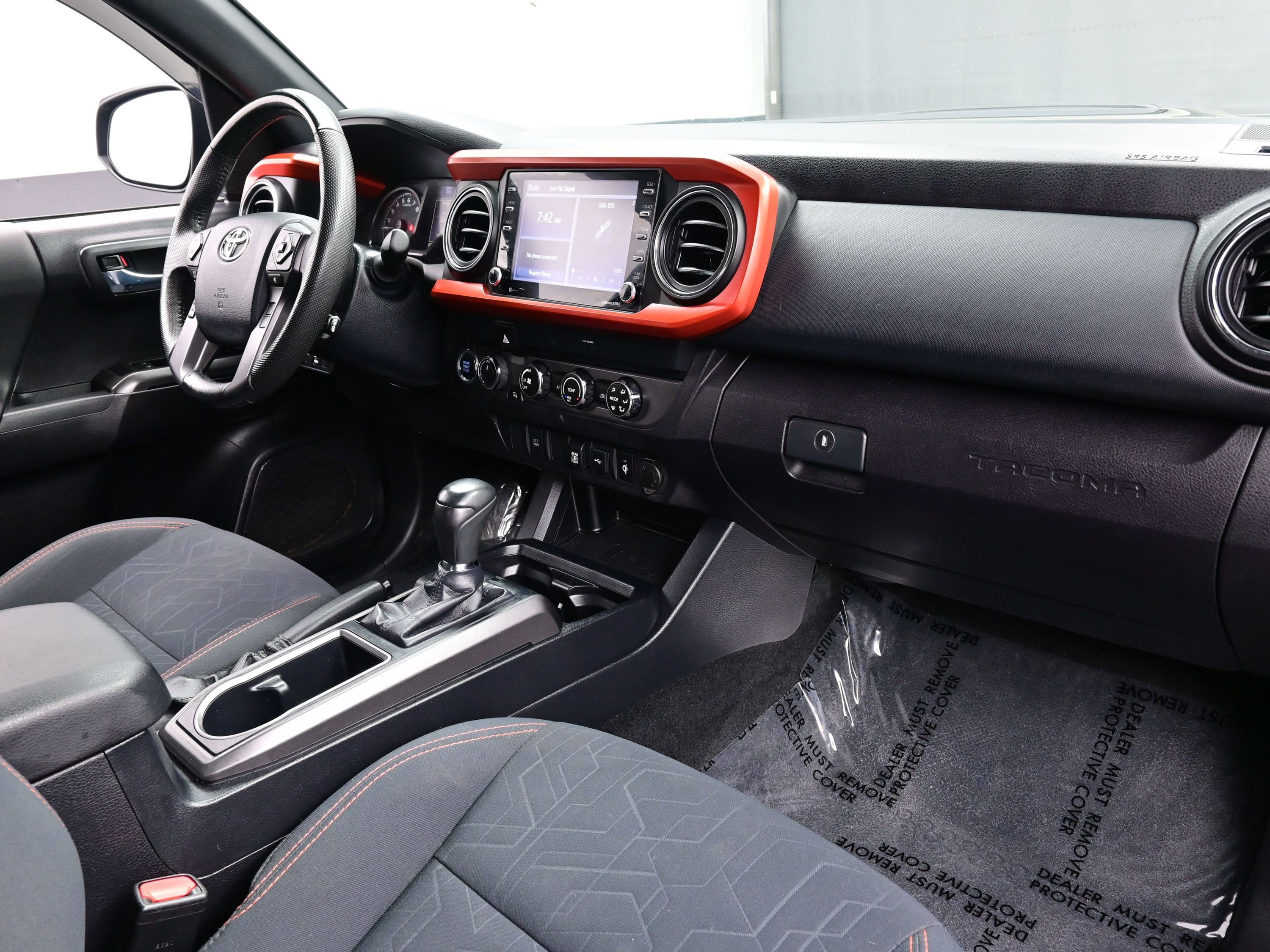 Used 2020 Toyota Tacoma TRD Sport image 16