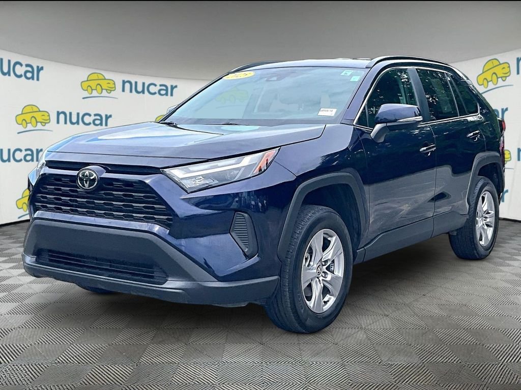 Used 2025 Toyota RAV4 XLE AWD/4WD image 3