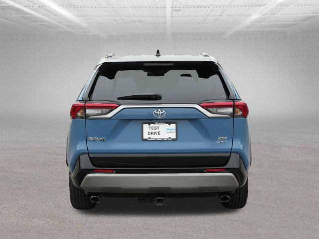 Used 2025 Toyota RAV4 XSE w/ Weather Package AWD/4WD image 8