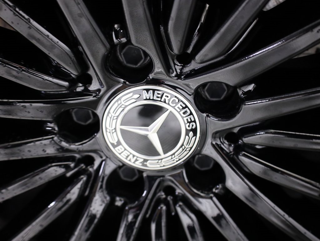 Used 2024 Mercedes-Benz GLC 300 4MATIC image 8