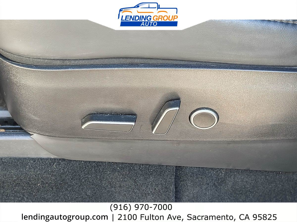 Used 2023 Tesla Model Y Long Range AWD/4WD image 19
