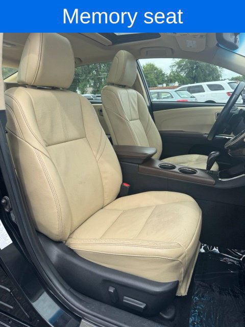 Used 2015 Toyota Avalon XLE Touring FWD image 29