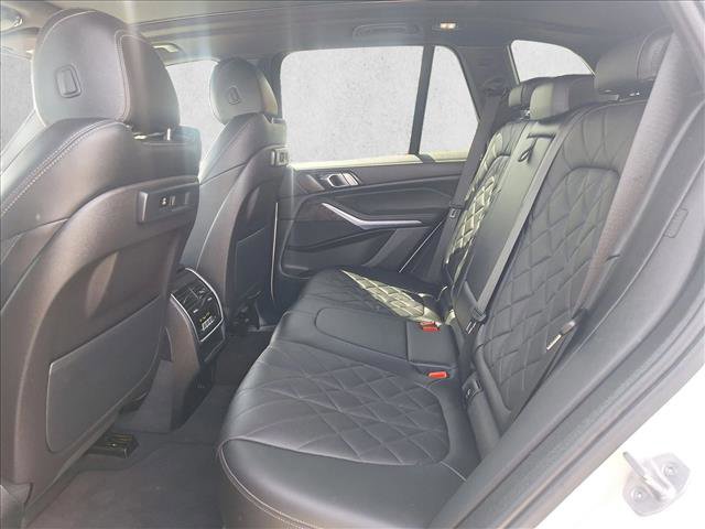 Used 2023 BMW X5 sDrive40i w/ Parking Assistance Package image 15
