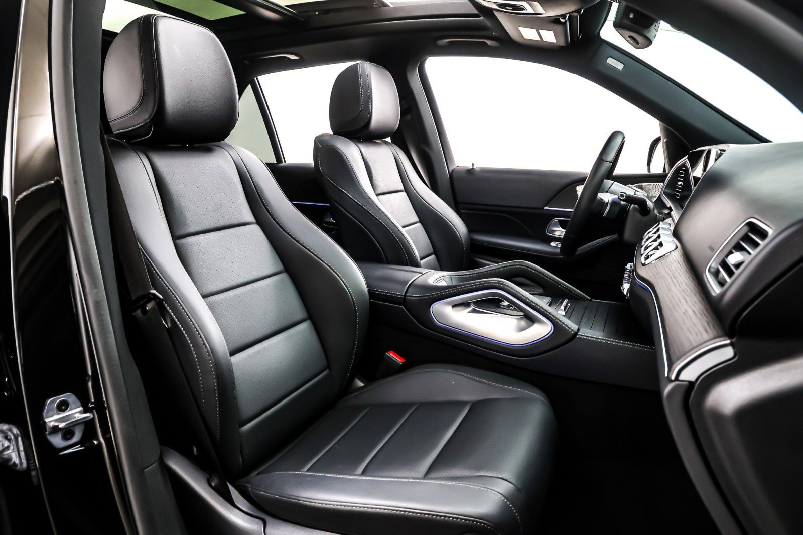 Used 2024 Mercedes-Benz GLE 350 4MATIC image 8