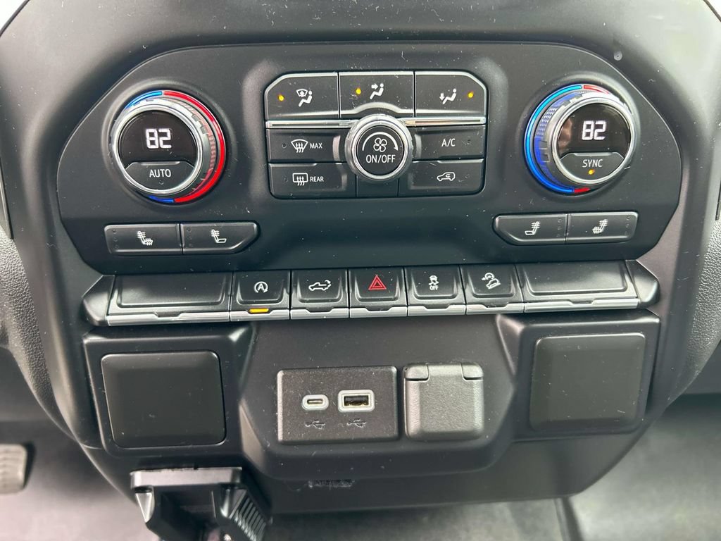 Used 2021 Chevrolet Silverado 1500 LT w/ Z71 Off-Road Package AWD/4WD image 24