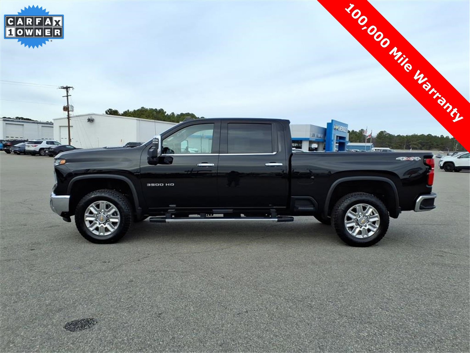 Used 2025 Chevrolet Silverado 3500 LTZ w/ LTZ Convenience Package image 2