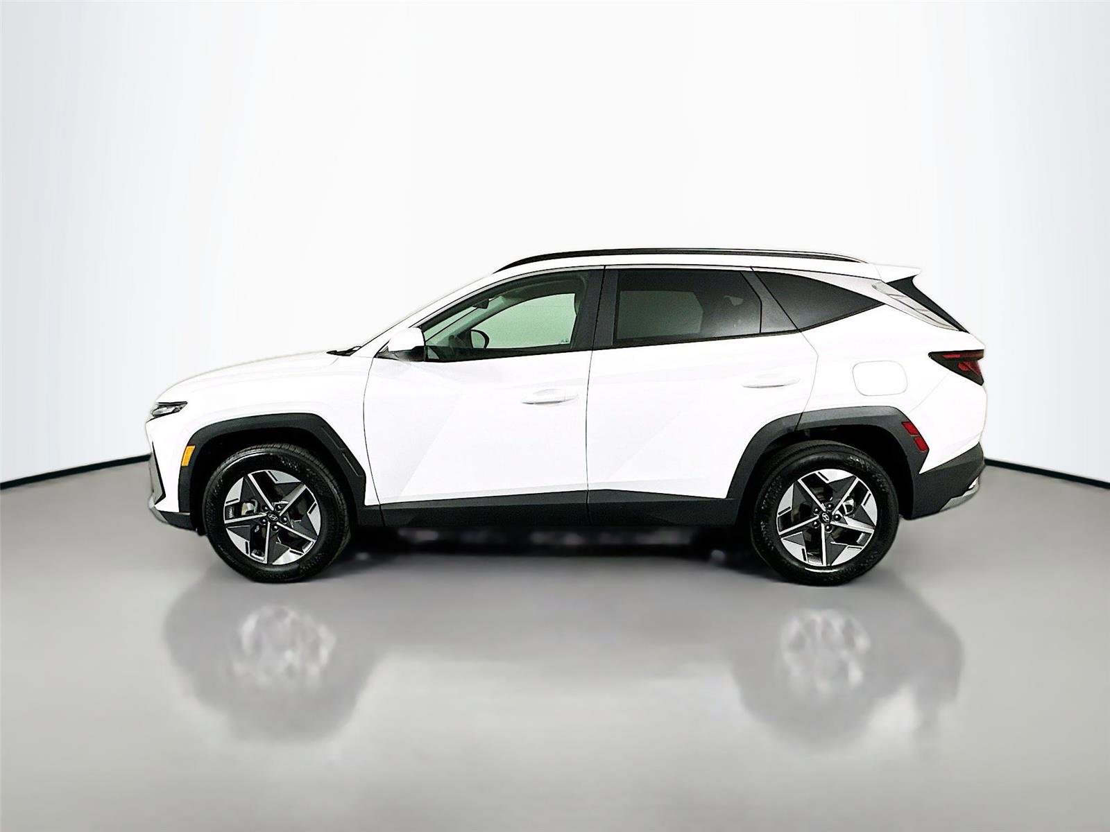 Used 2025 Hyundai Tucson SEL AWD/4WD image 8