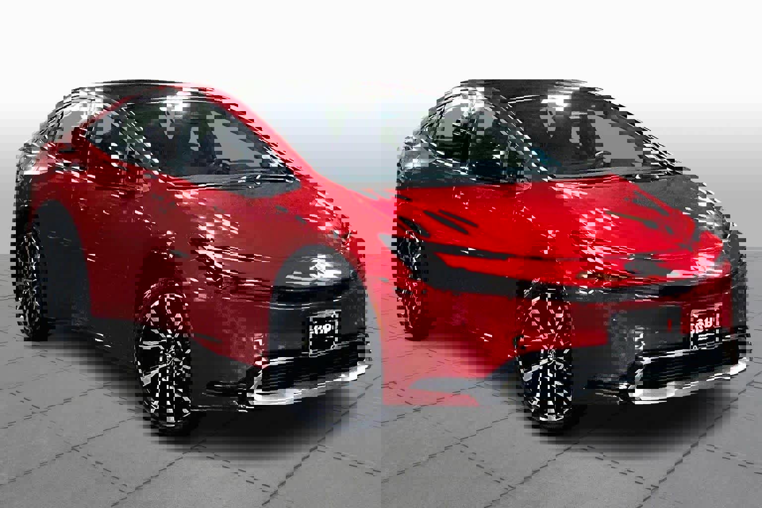 Used 2025 Toyota Prius Plug-In Hybrid image 2