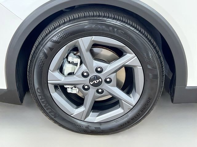 Certified 2025 Kia K4 LXS image 30