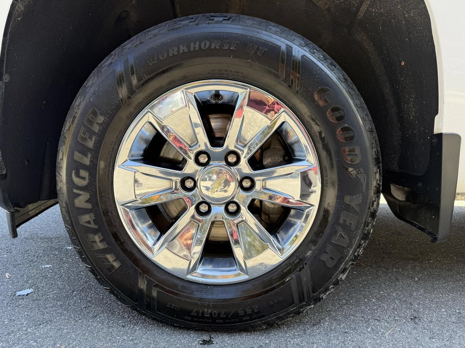 Used 2021 Chevrolet Silverado 1500 LT AWD/4WD image 17