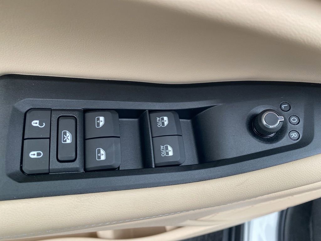 New 2025 Jeep Grand Cherokee L Limited image 10