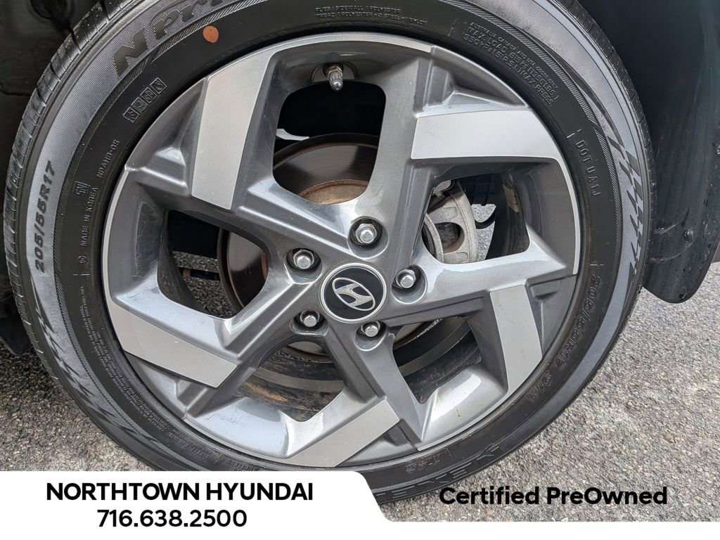 Used 2023 Hyundai Venue Limited image 39