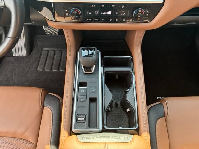 Certified 2025 Nissan Pathfinder Platinum w/ Cargo Package FWD image 16