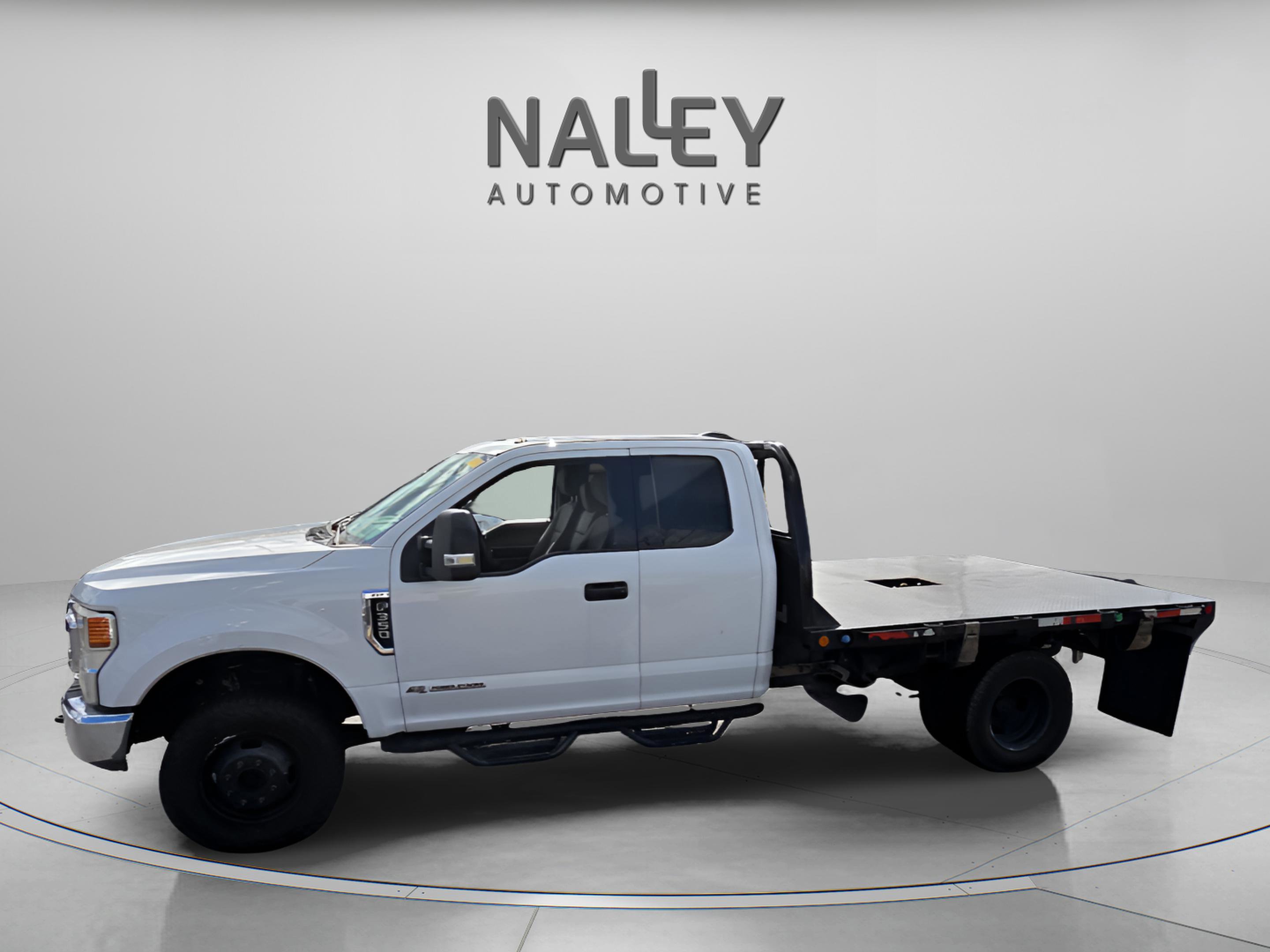 Used 2020 Ford F350 XLT image 2