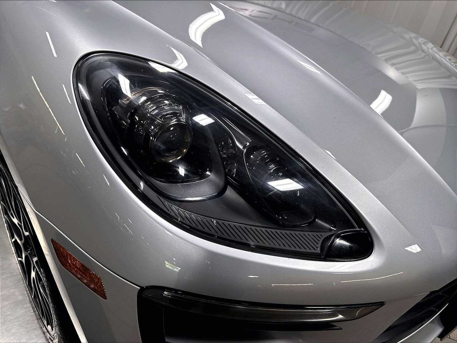 Used 2017 Porsche Macan GTS AWD/4WD image 14