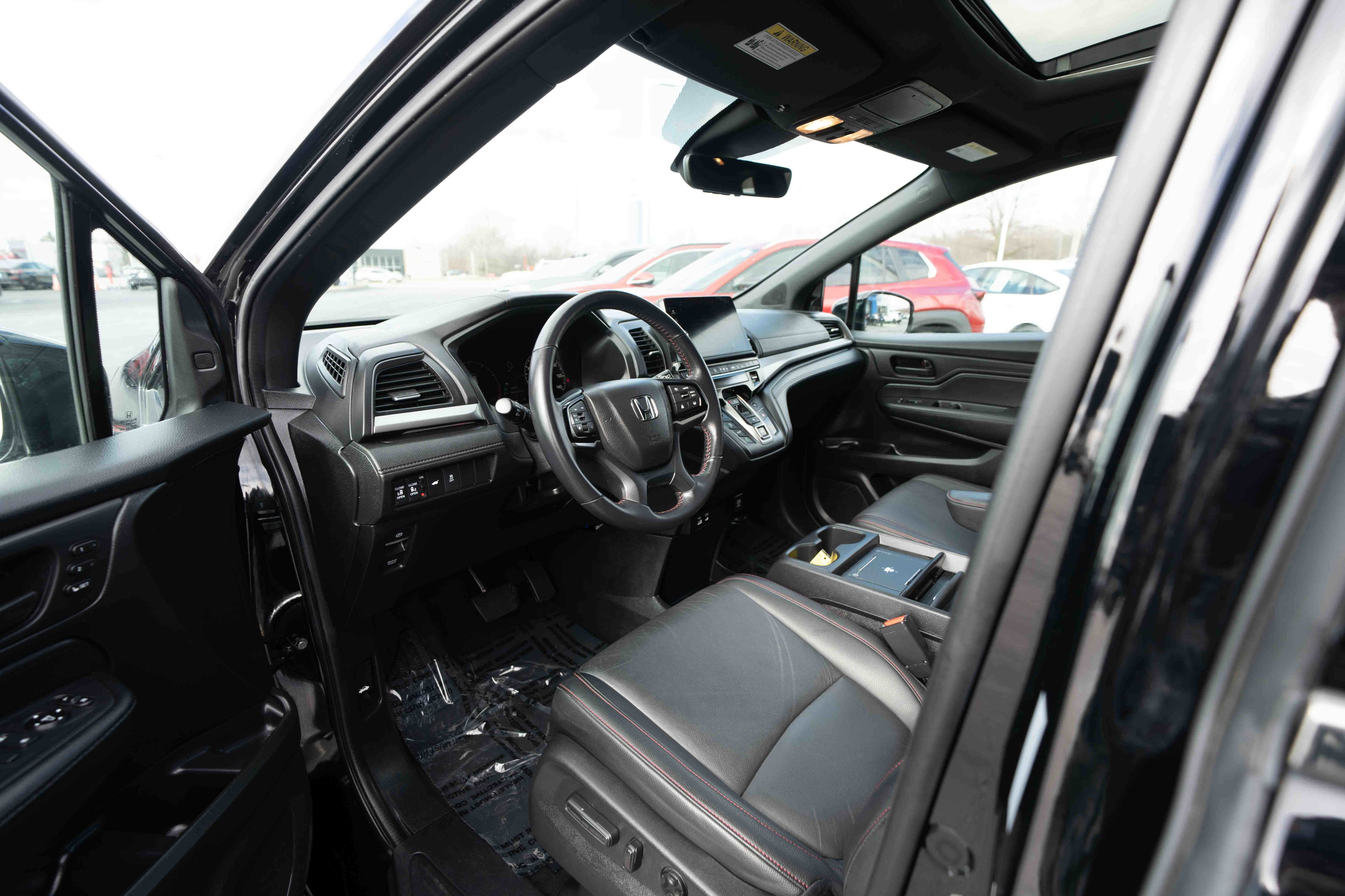 Used 2025 Honda Odyssey Sport-L image 8