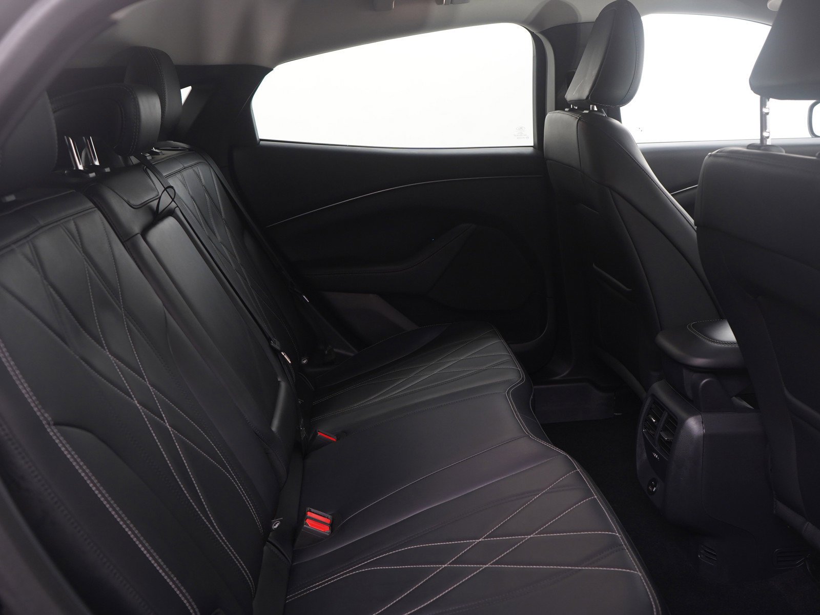 Used 2021 Ford Mustang Mach-E Select w/ Comfort/Appearance Package AWD/4WD image 12