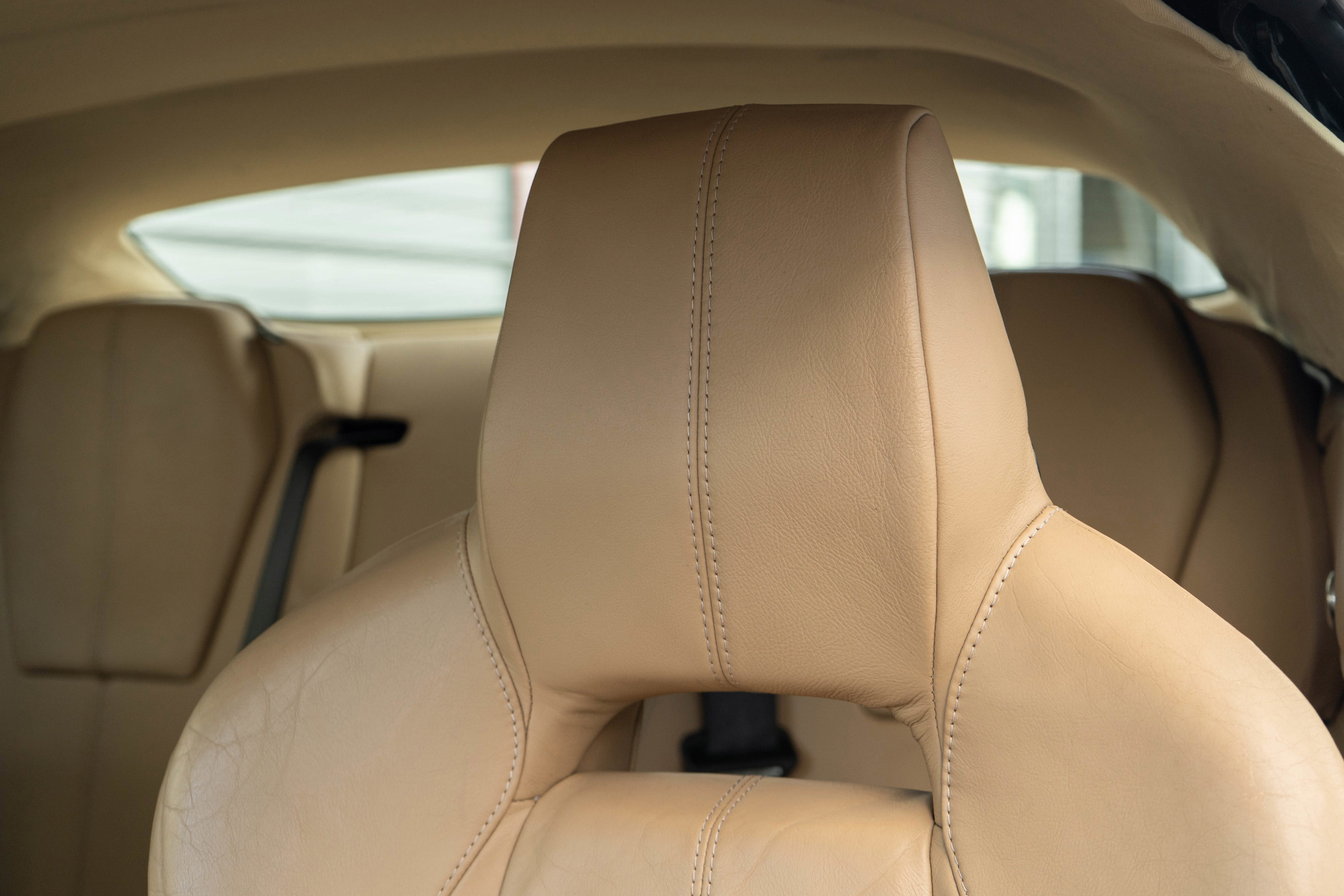 Used 2009 Aston Martin DB9 Volante image 5