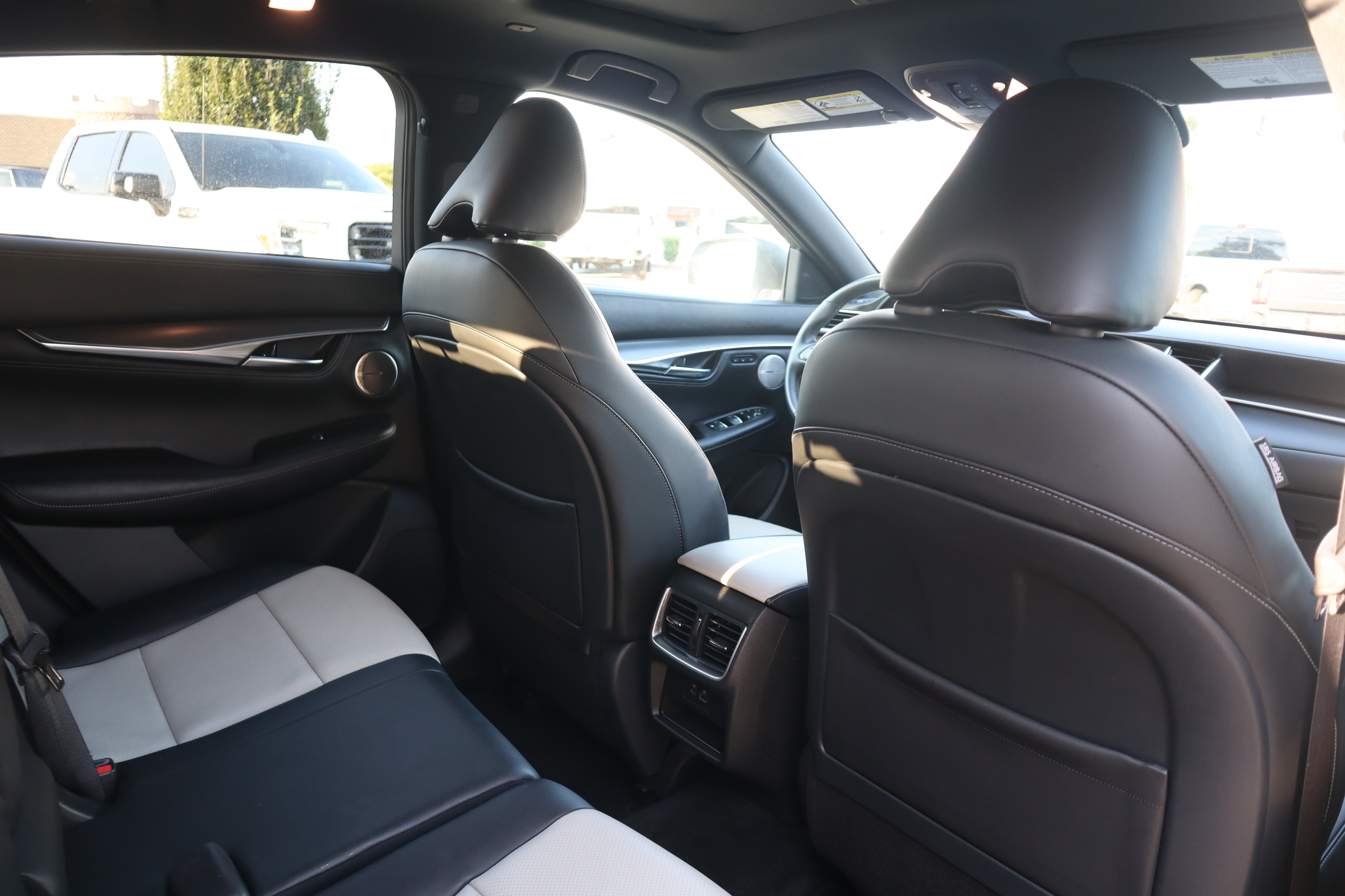 Used 2023 INFINITI QX55 Essential w/ Accent Package AWD/4WD image 30