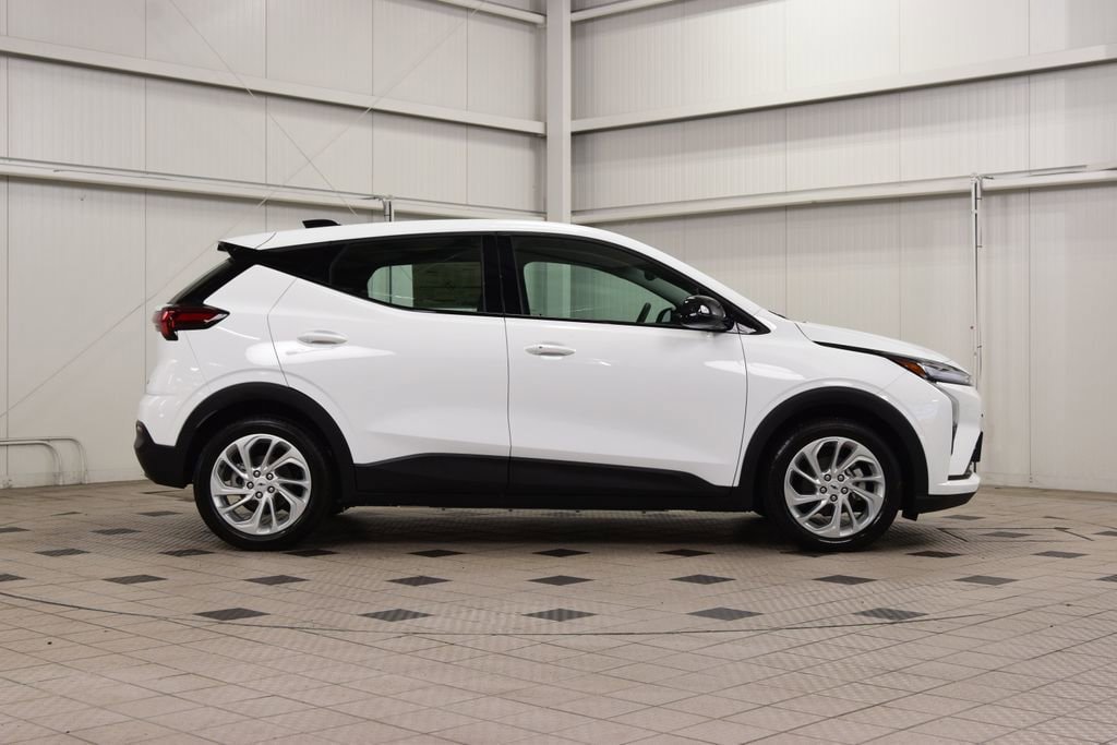 New 2027 Chevrolet Bolt LT FWD image 9