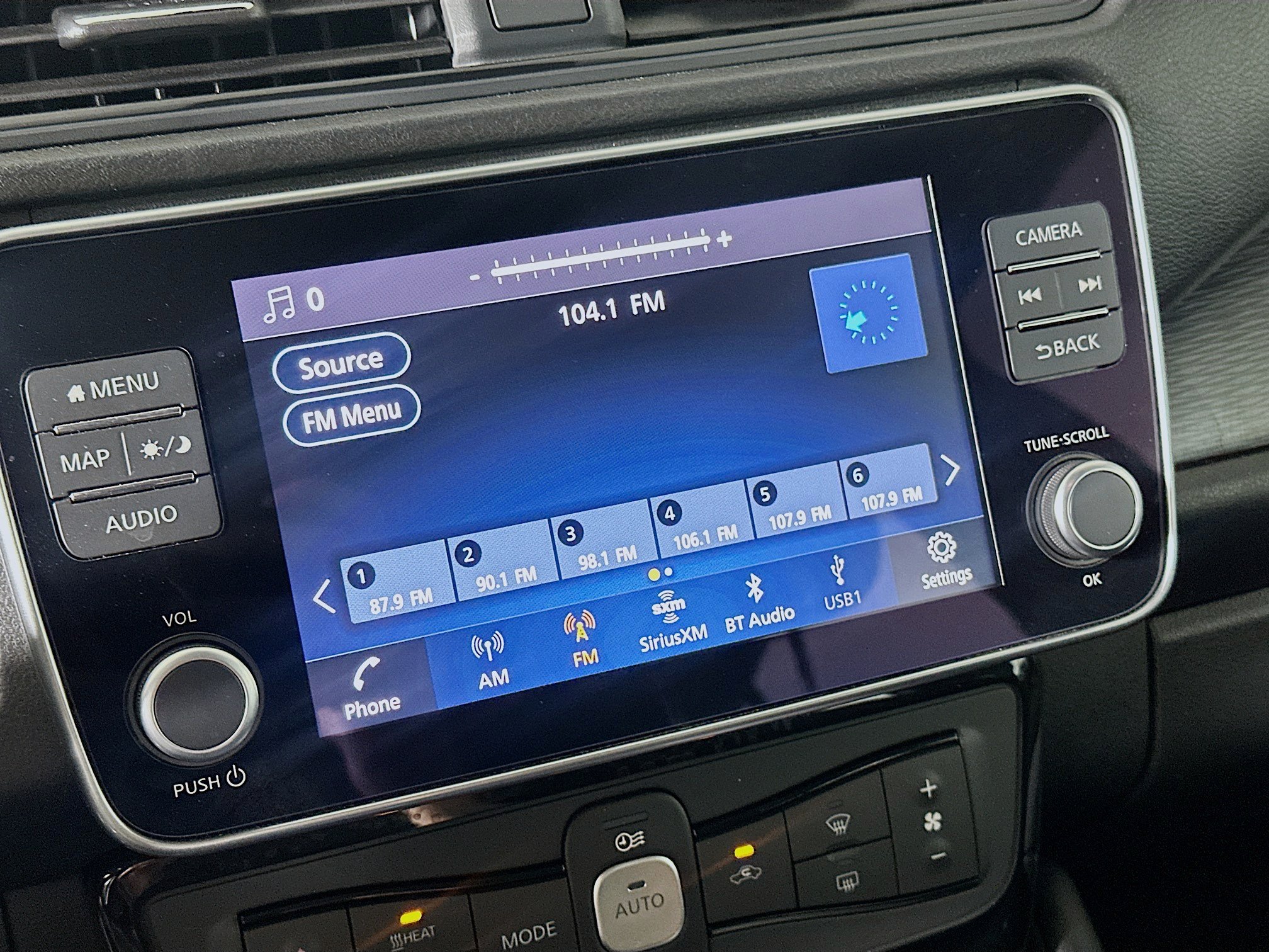 Used 2025 Nissan Leaf SV Plus FWD image 21
