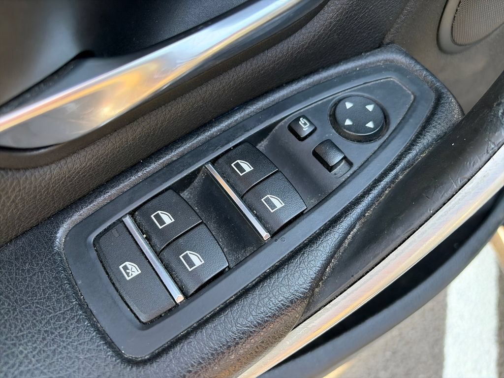 Used 2016 BMW 328i xDrive Sedan AWD/4WD image 17