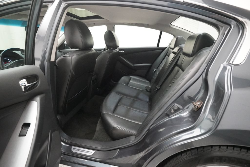 Used 2010 Nissan Altima 2.5 SL w/ SL Pkg FWD image 10