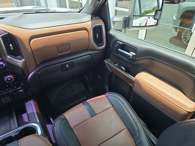 Certified 2023 Chevrolet Silverado 3500 High Country AWD/4WD image 15