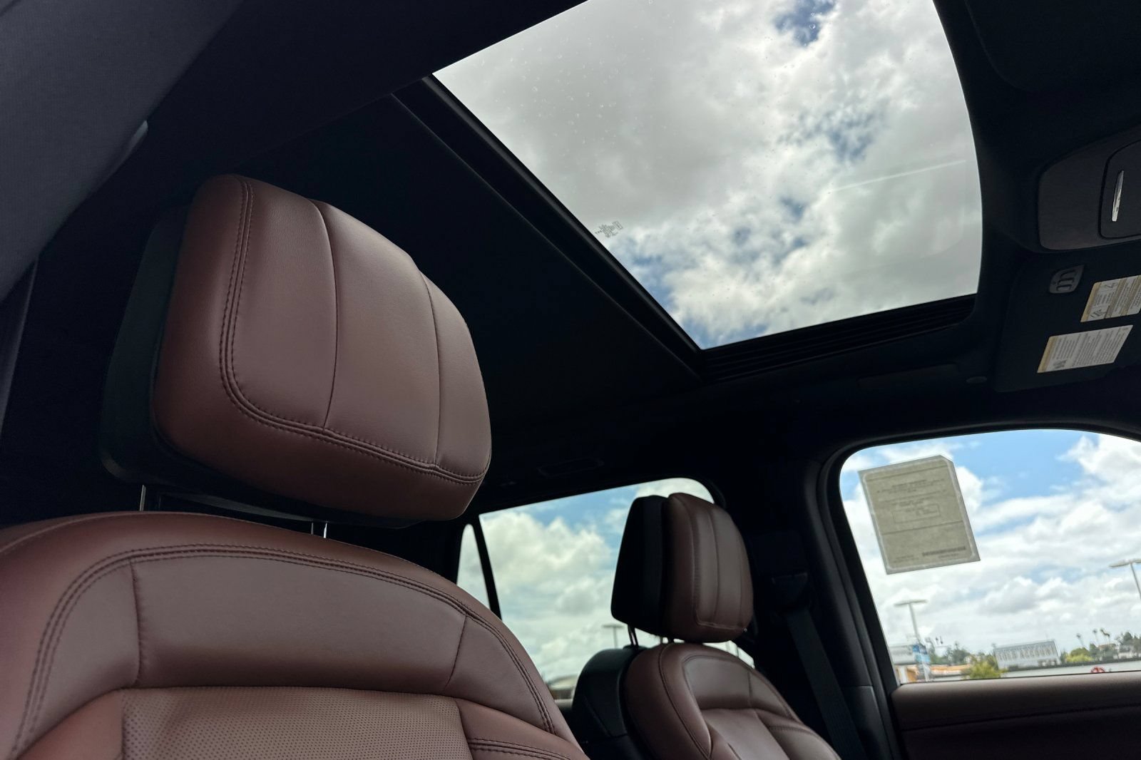 New 2026 Lincoln Navigator Reserve AWD/4WD image 17
