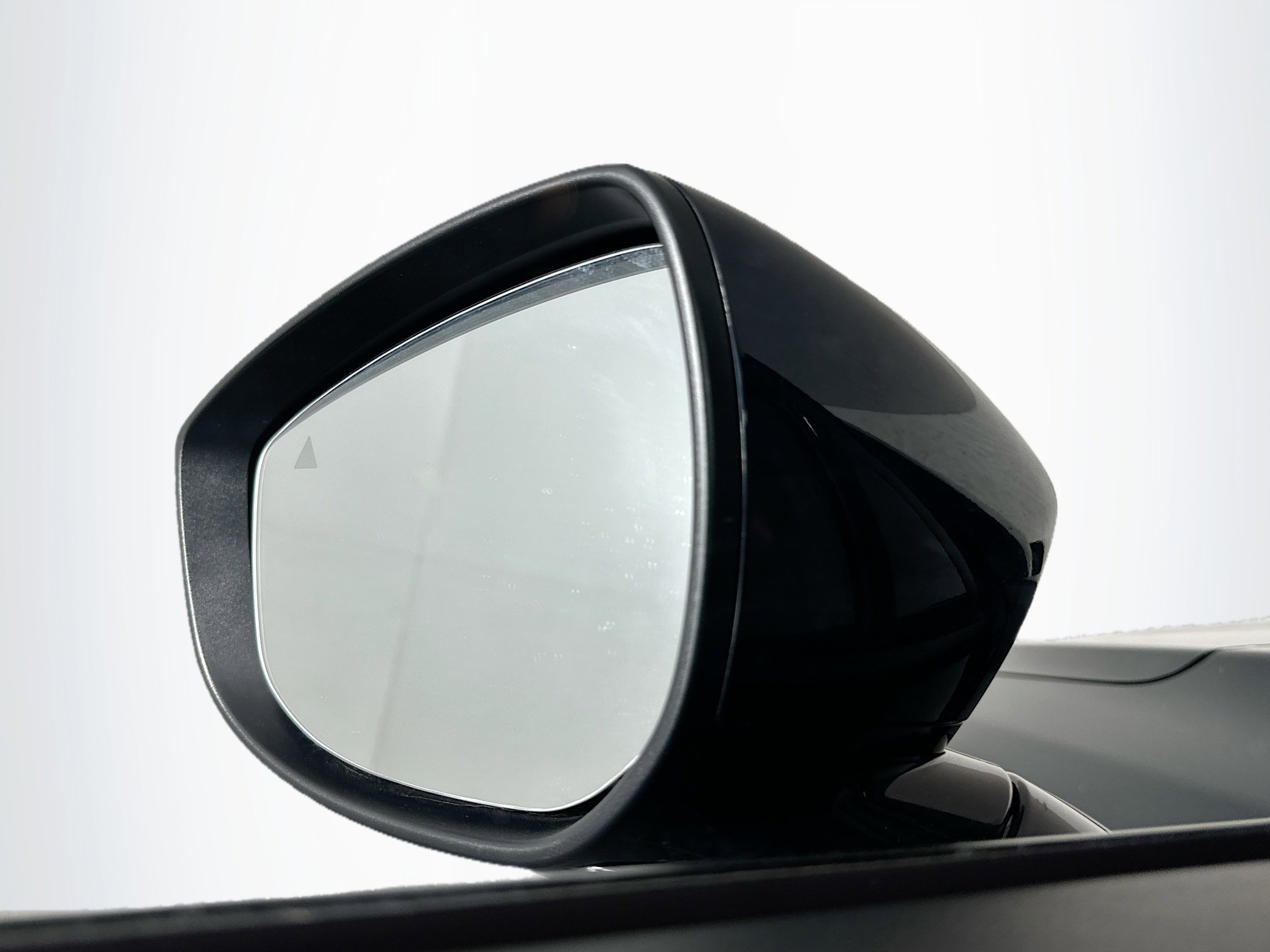 Used 2024 MAZDA CX-90 Plug-In Hybrid w/ Preferred AWD/4WD image 16