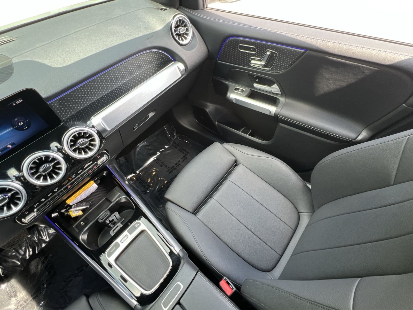 Used 2026 Mercedes-Benz GLB 250 4MATIC image 14