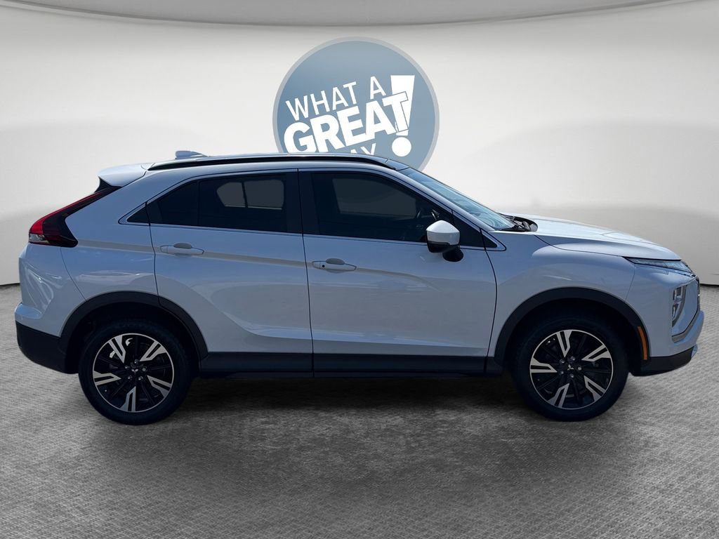 Used 2023 Mitsubishi Eclipse Cross SE image 2