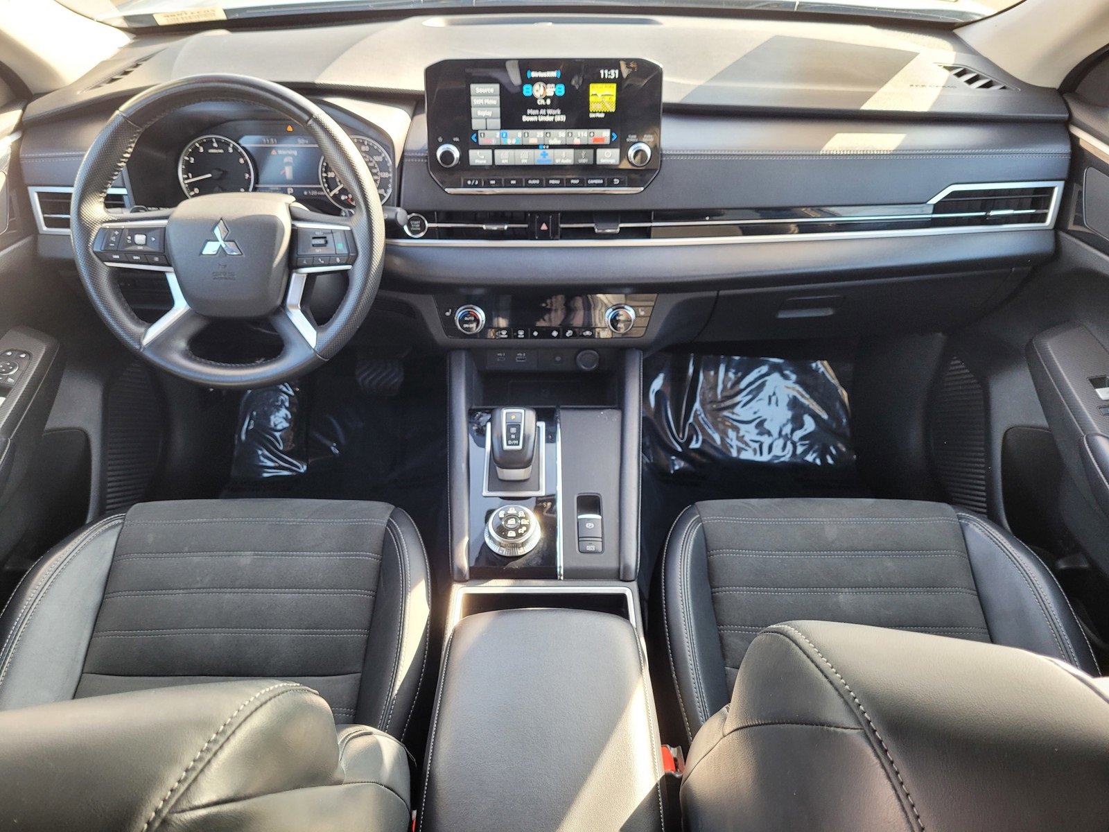 Used 2024 Mitsubishi Outlander SE image 10