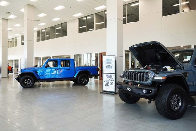 Used 2024 Jeep Grand Cherokee L Limited w/ Black Appearance Package image 47