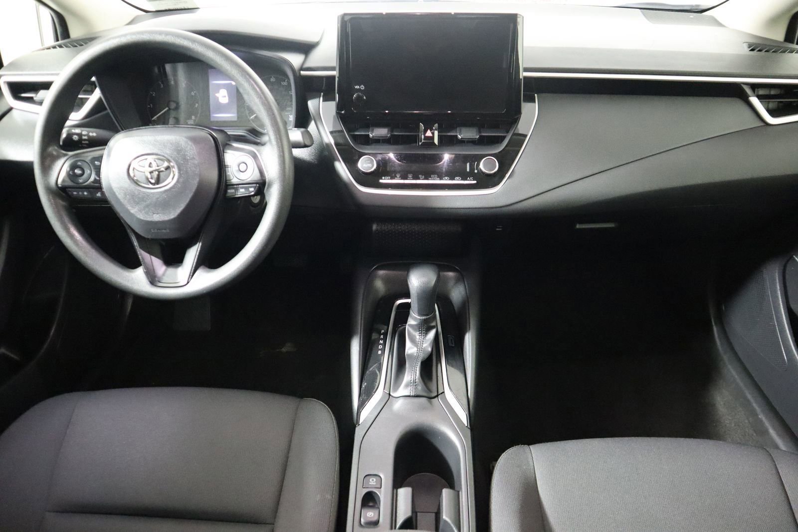 Used 2023 Toyota Corolla LE image 31