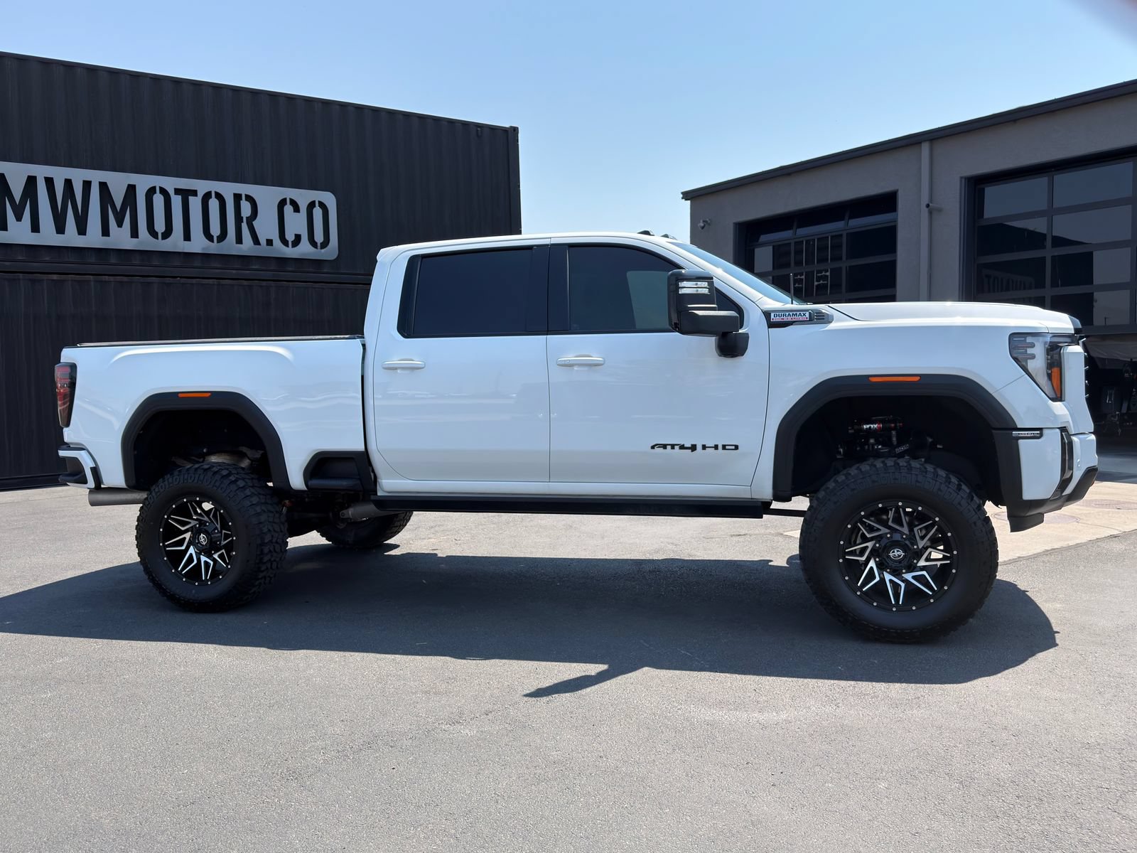 Used 2024 GMC Sierra 3500 AT4 w/ AT4 Premium Plus Package AWD/4WD image 5