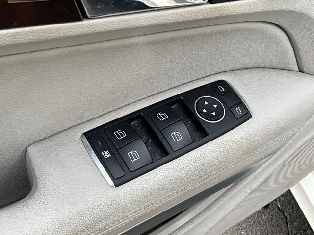 Used 2011 Mercedes-Benz E 350 Cabriolet image 31