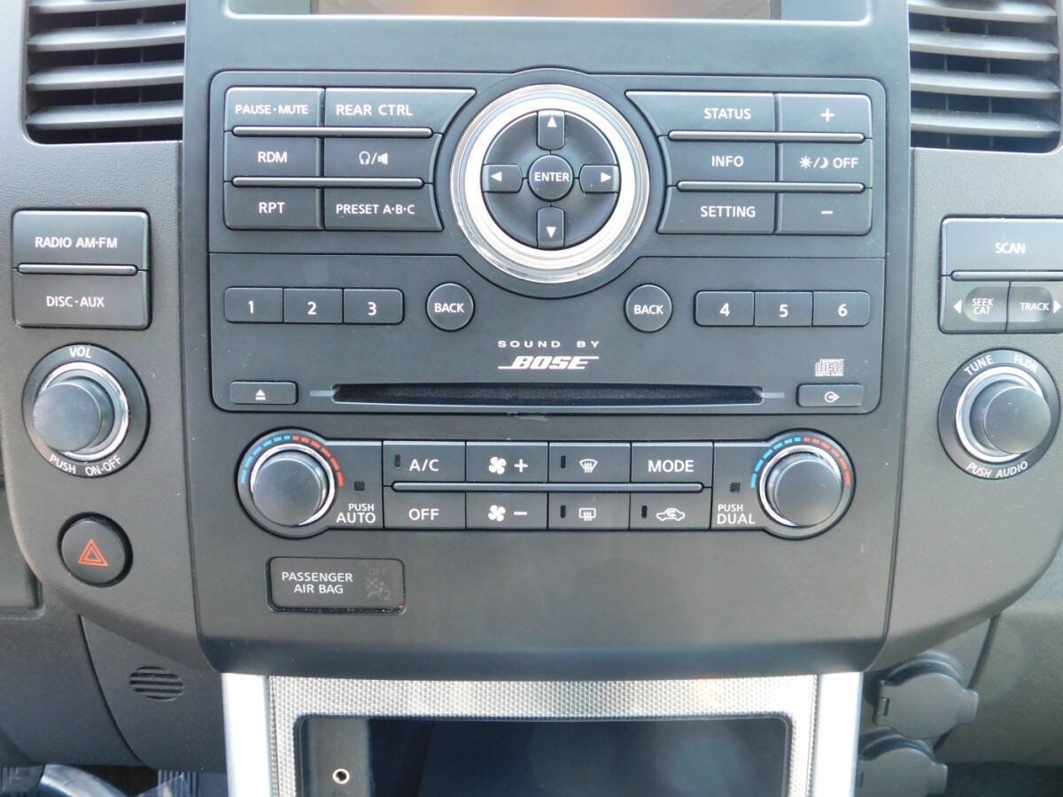 Used 2011 Nissan Pathfinder Silver AWD/4WD image 15